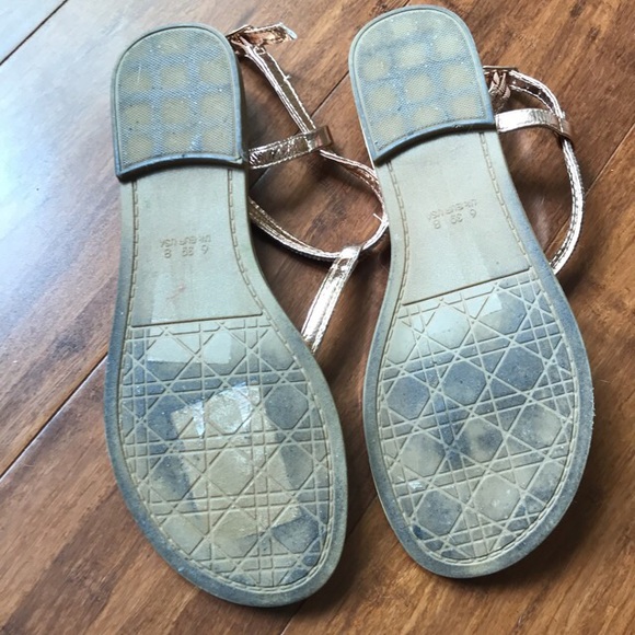 Rose gold t-strap bejeweled sandals - Picture 3 of 3